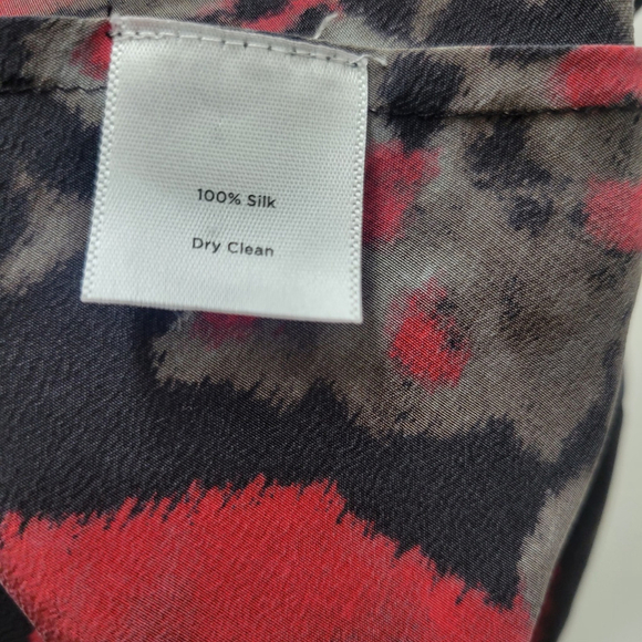 Talbots Women's V-neck Floral Sleeveless Silk Top Blouse 8 Excellent Condition - Picture 7 of 9